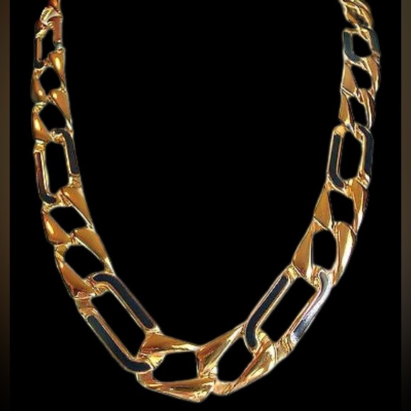 VINTAGE MONET GOLD PLATED NECKLACE ESTATE JEWELRY - Picture 2 of 10